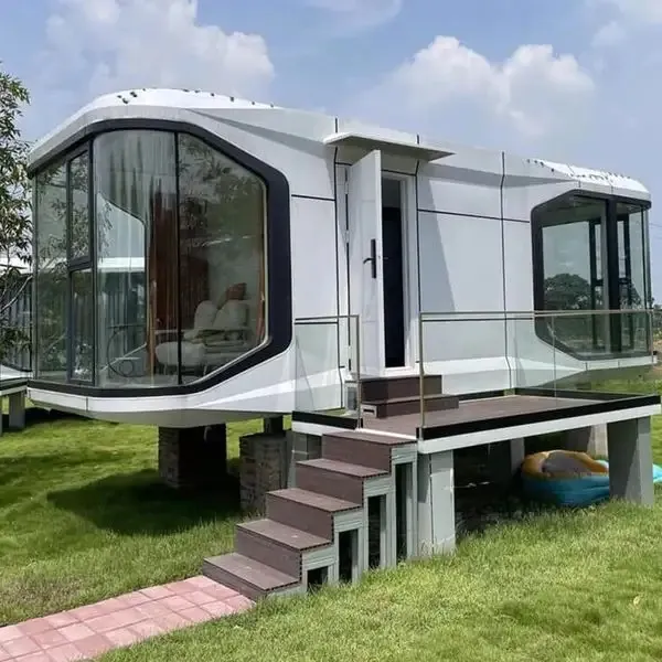 فندق كبسولة فاخر بتصميم عصري ملون مخصص