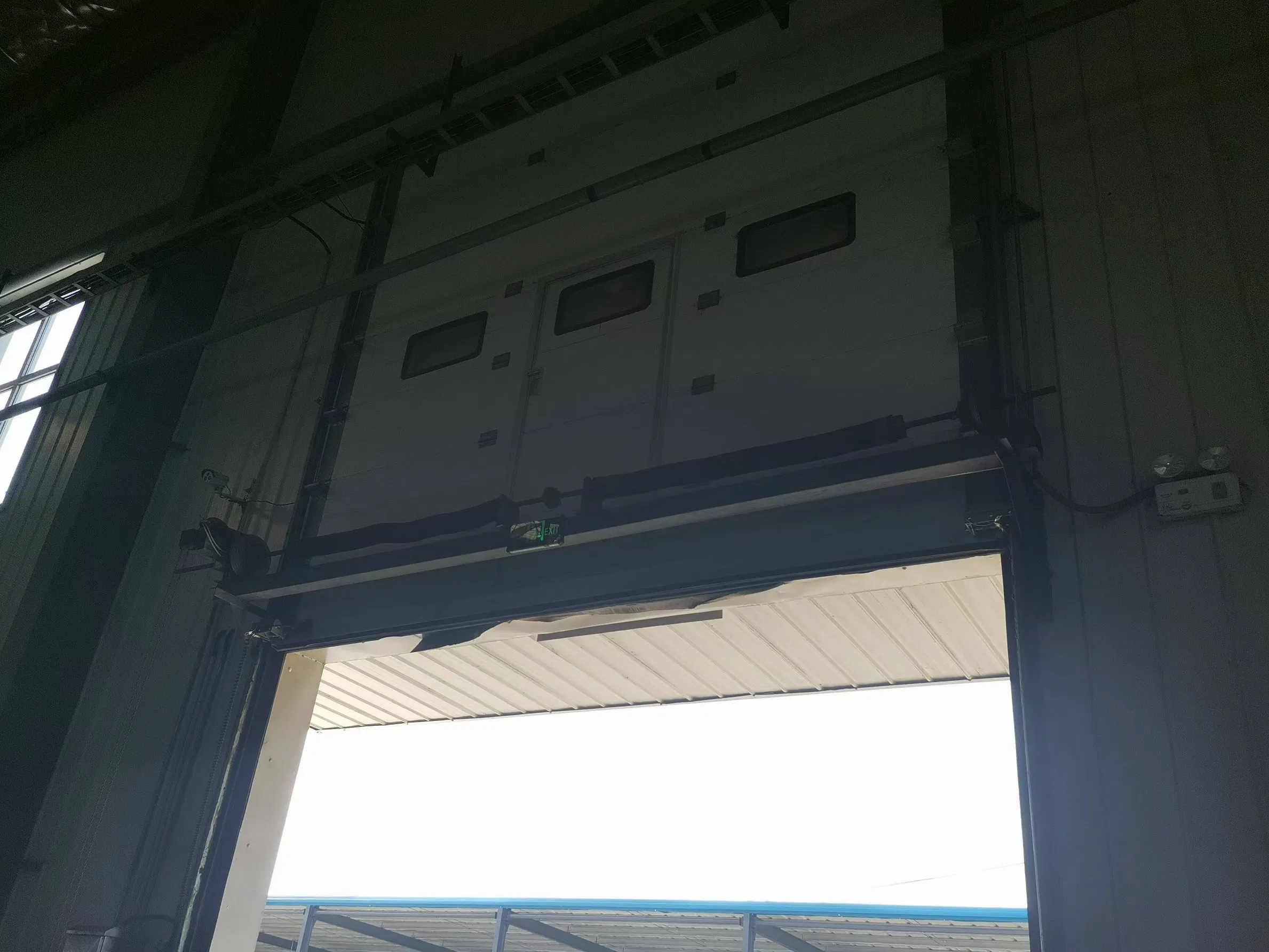هياكل البيع بالتجزئة القابلة للنفخ الصديقة للبيئة من الصلب مدارس الصلب الموفرة للطاقة طابق واحد خفيفة الوزن