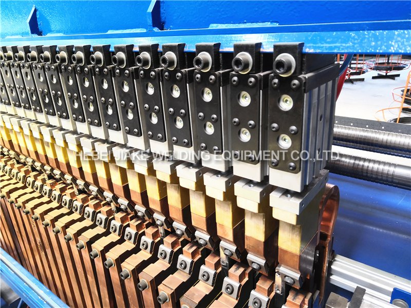 Automatic Layer Poultry Chicken Cage Livestock Machinery Wire Mesh Welding Making Machine