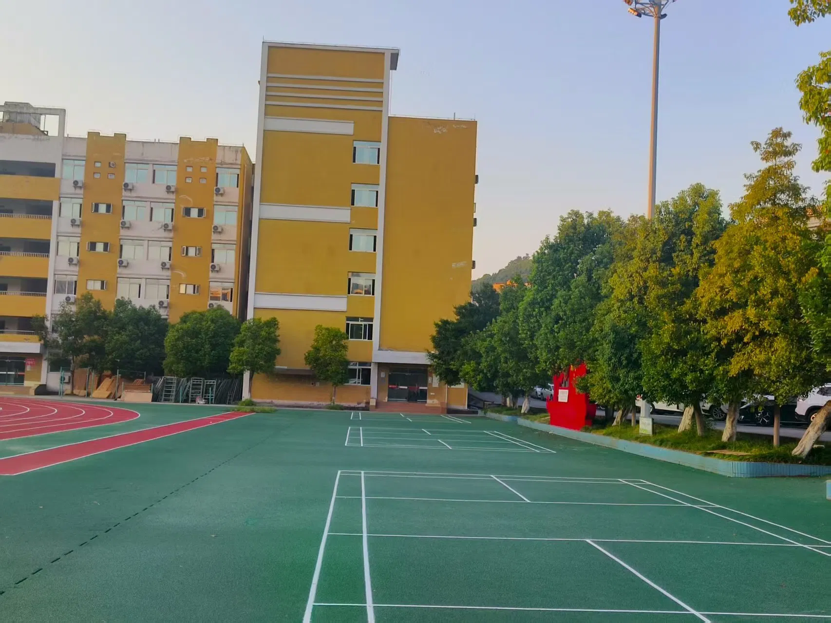 Eco-Friendly Sports Court Surface with High-Performance Silicon PU Quality