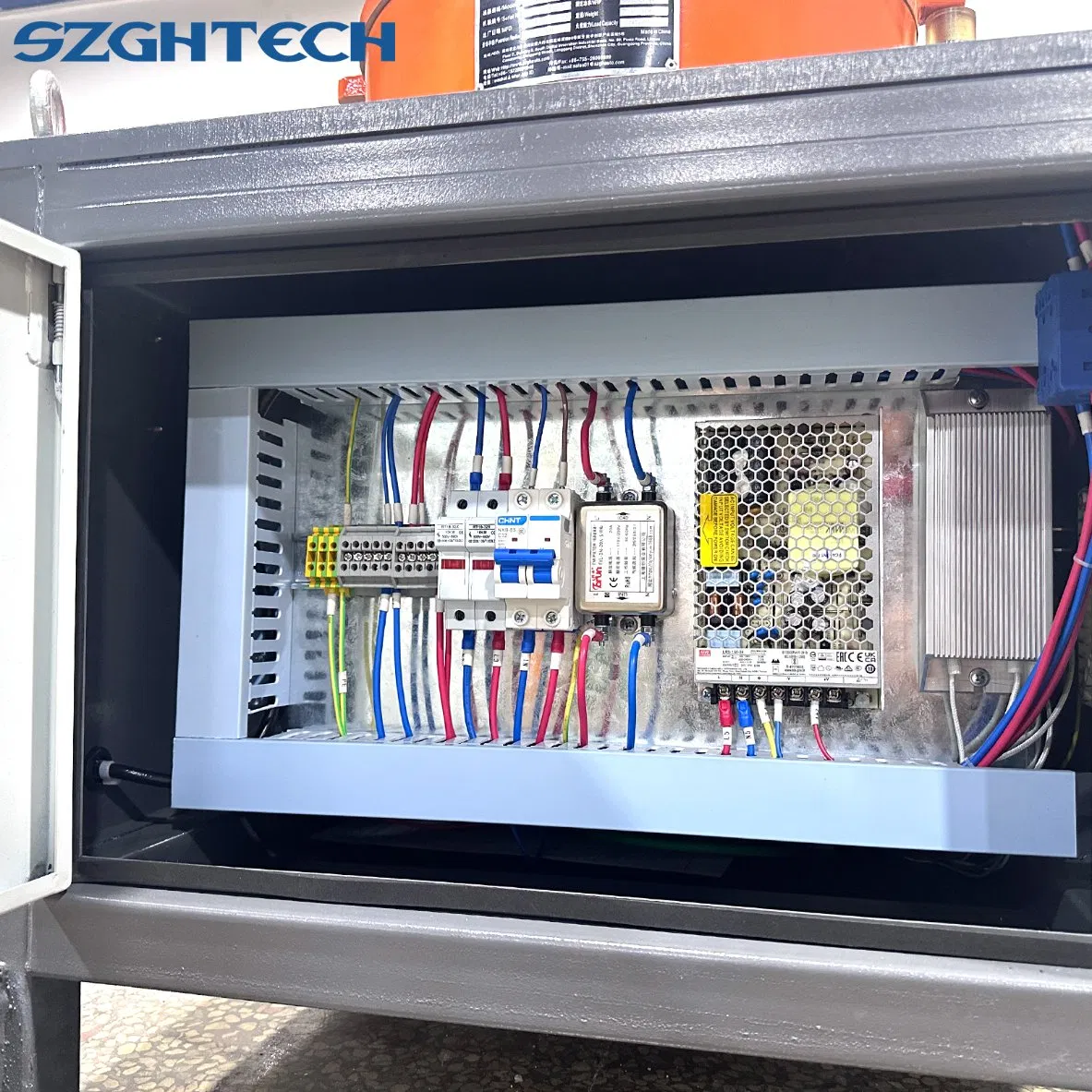 Smart Industrial Painter: Configurable Guns, Multi-Surface Ready