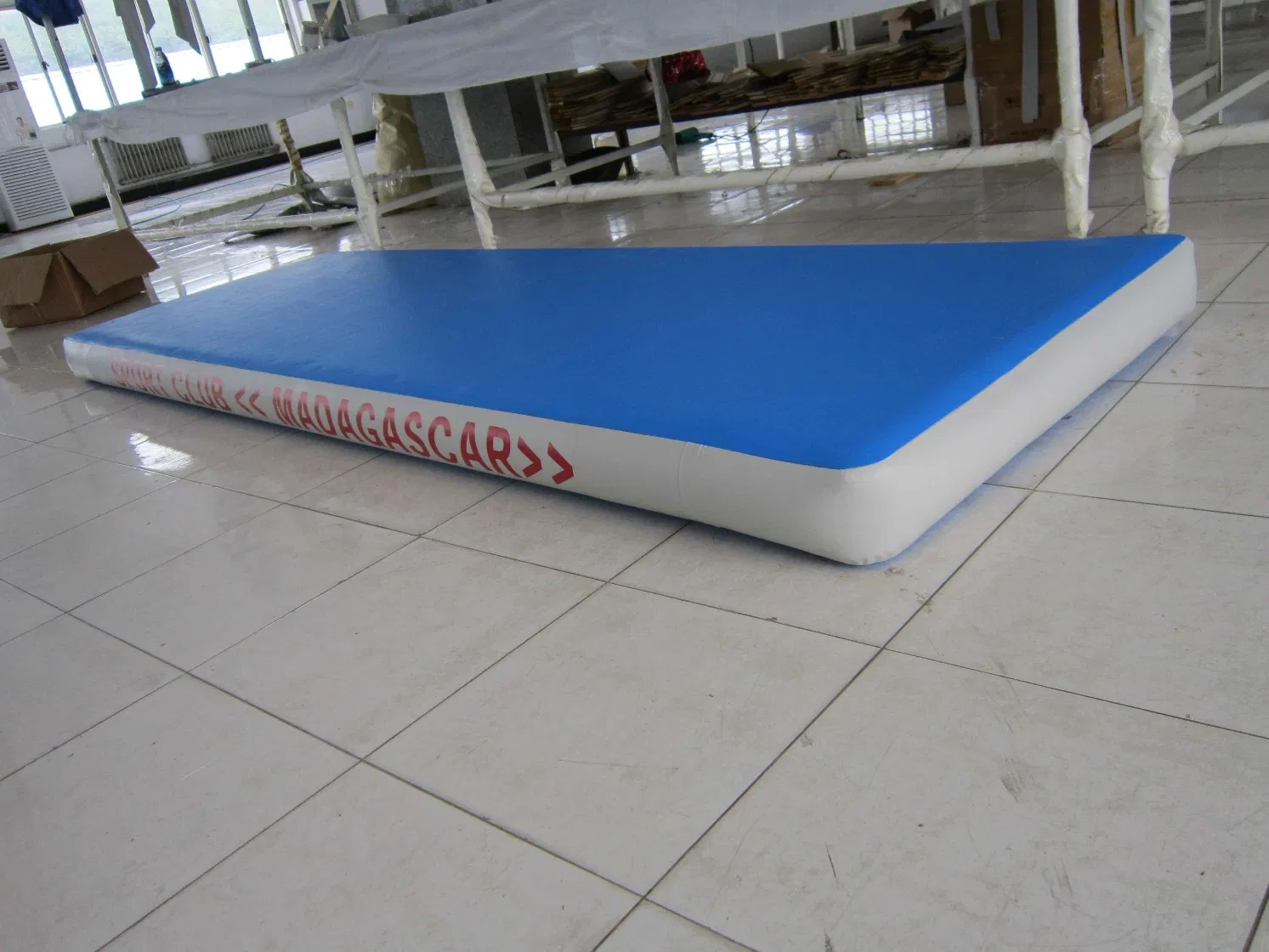 High Quality Inflatable Gym Air Jumpy Race Track for Sale