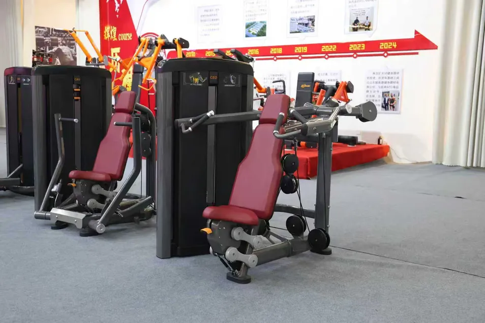 Shoulder Press Machine View 2