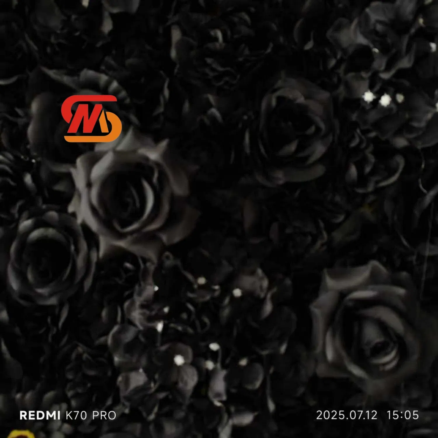 Smooth High-Quality Black Silk Artificial Flower Wall Suitable for Home and Wedding Decoration