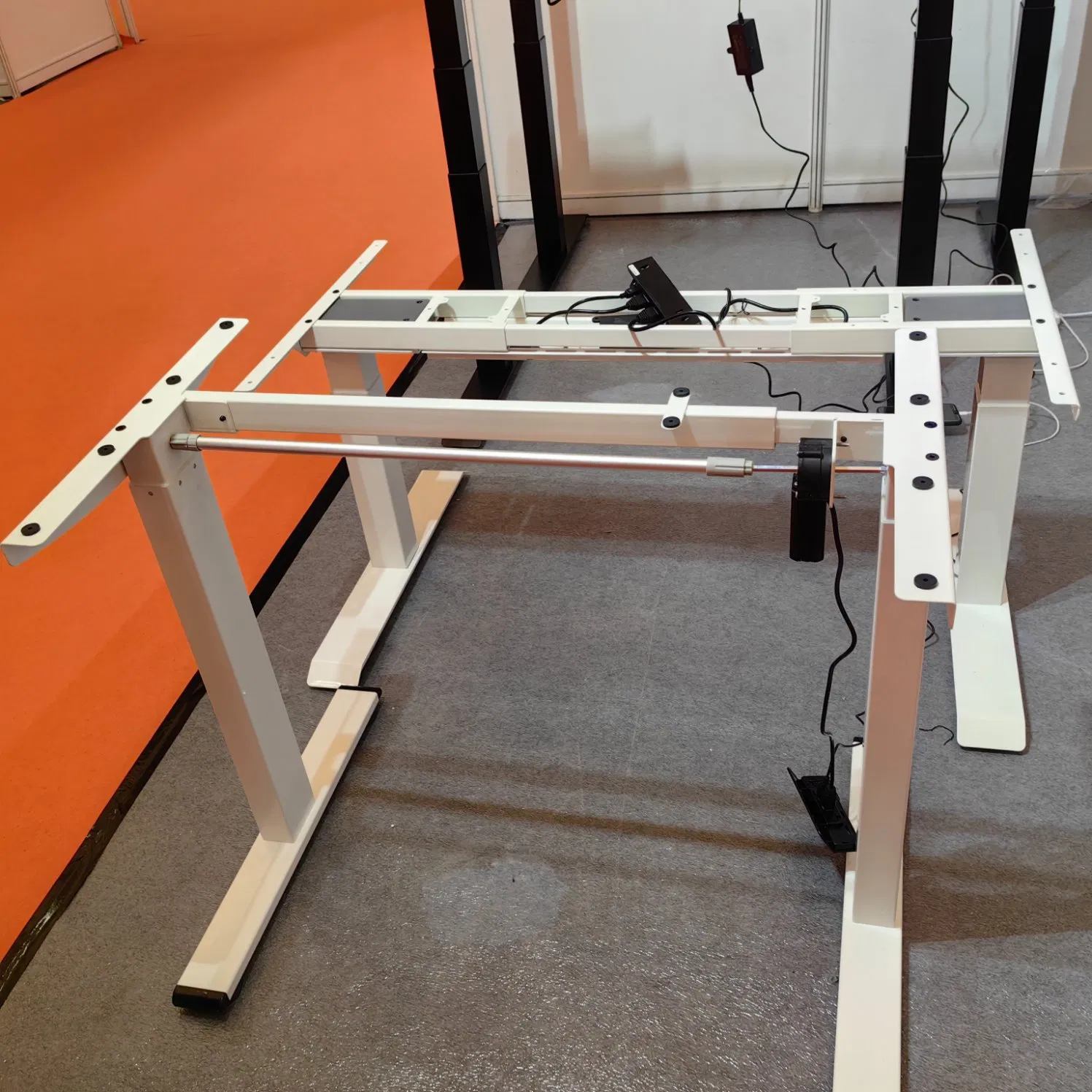 Online Hot Sale Sit Stand Height Adjustable Standing Desk Converter