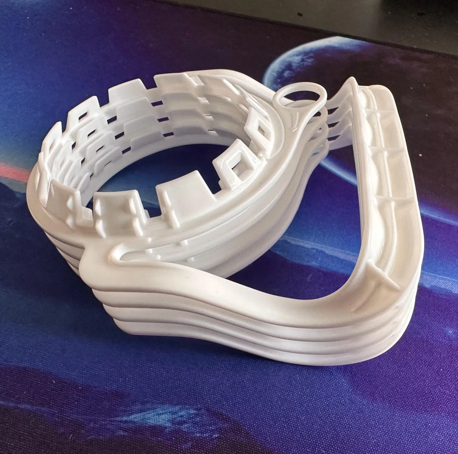 Easy-Grip Water Bottle Handle for Effortless Hydration on-The-Go