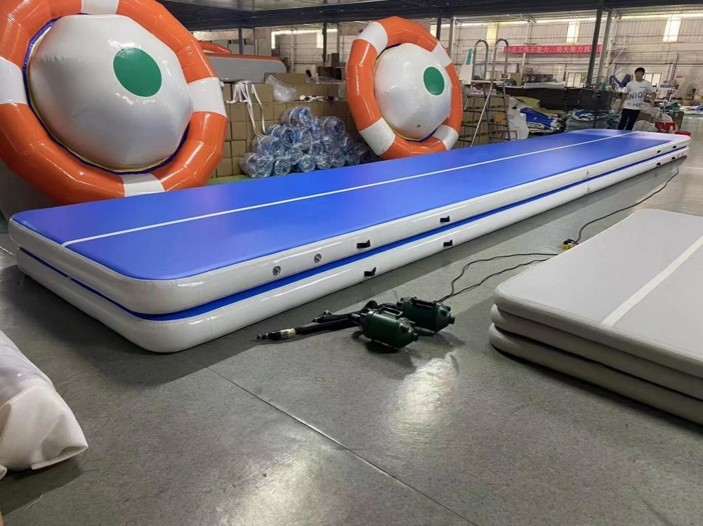 Manufacturer Custom 4m 5m 6m 8m 10m 12m Floating Inflatable Air Tumble Track Water Gymnastics Gym Mat for Sale