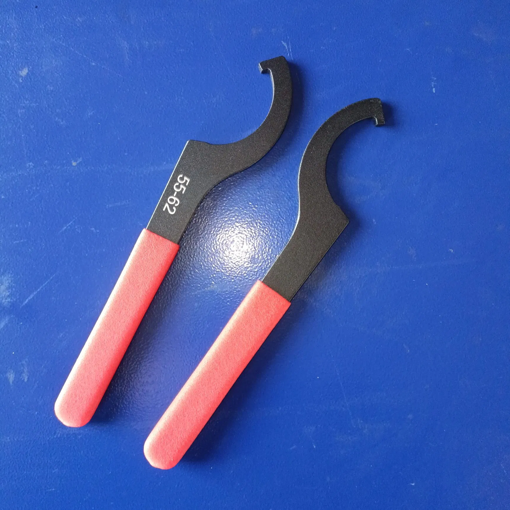 Vinyl-Dipped Soft-Grip Coated Rubberized Carton for Comfortable Use