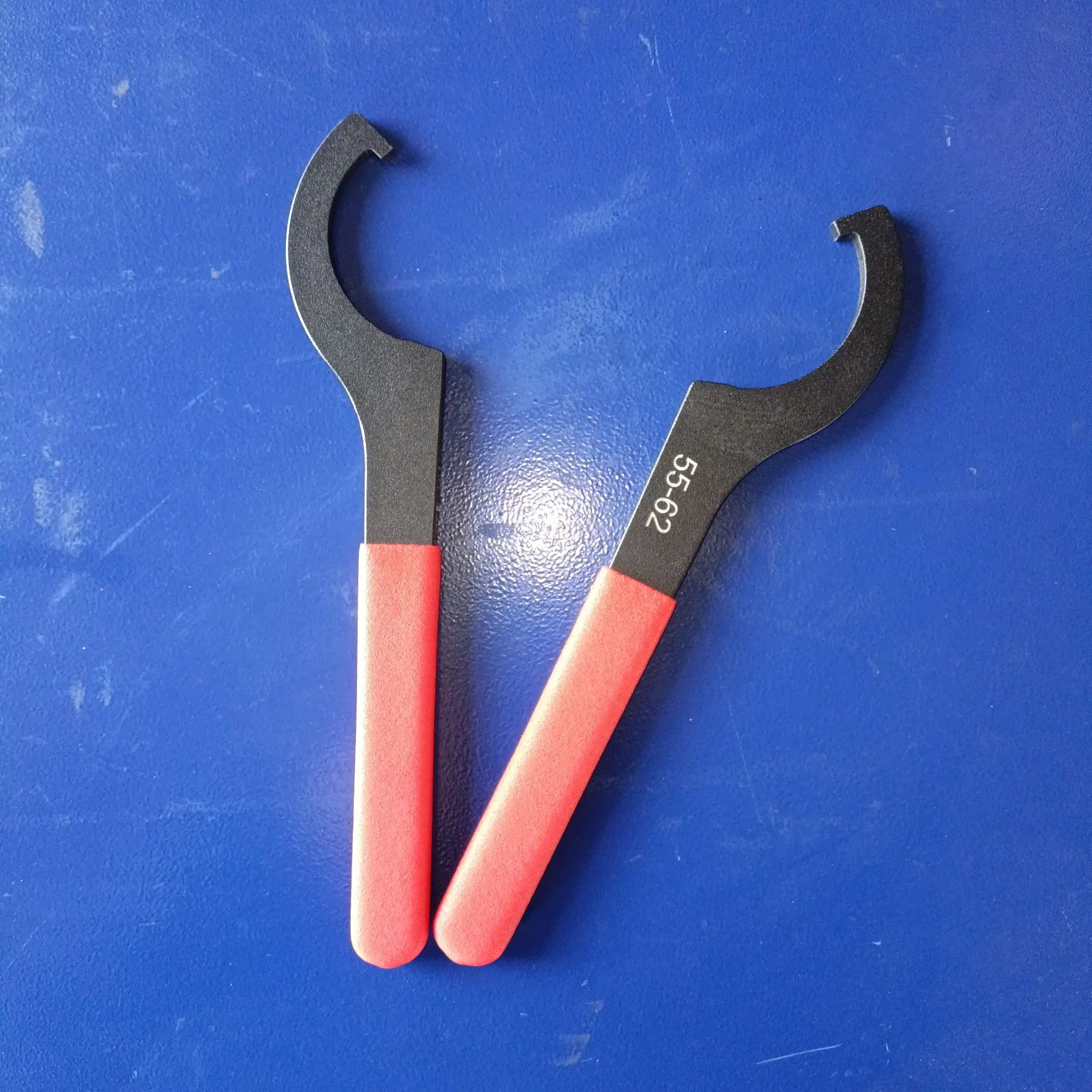 Rubberized Soft-Grip Coated Vinyl-Dipped Carton for Enhanced Comfort