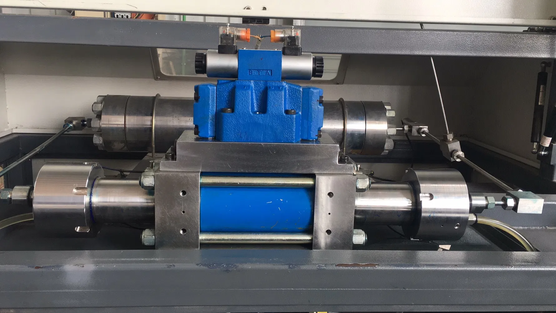 Intelligent Adaptive Waterjet Cutting Machine Equipment