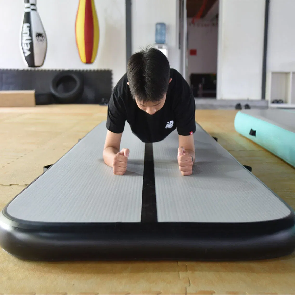 OEM Inflatable Air Track Gymnastics Mat Waterproof Inflatable Air Track Mat for Indoor and Outdoor Training