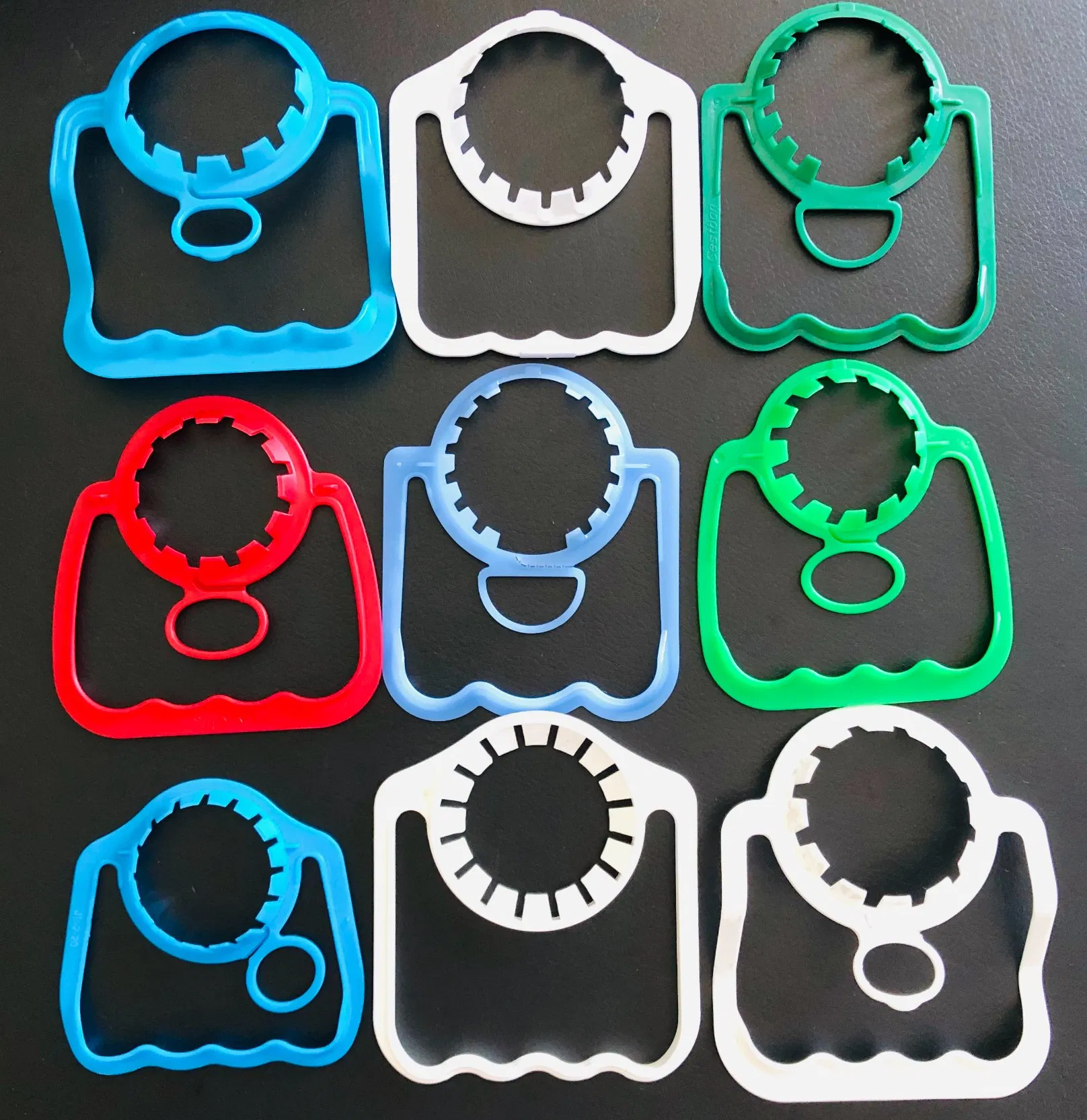 Easy-Grip Water Bottle Handle for Effortless Hydration on-The-Go