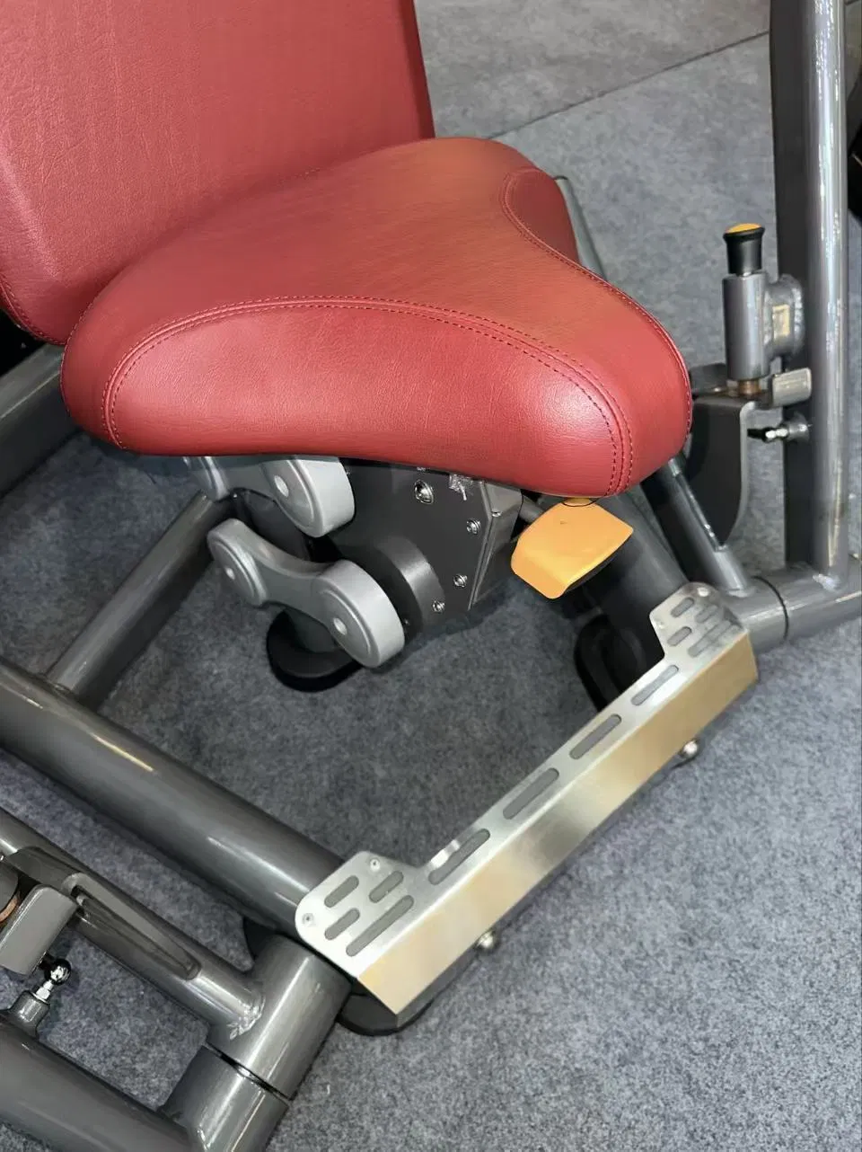 Factory-Direct Professional Fitness Equipment Seated Shoulder Press Machine: Durable, Adjustable for Gym/Home Strength Training Equipment