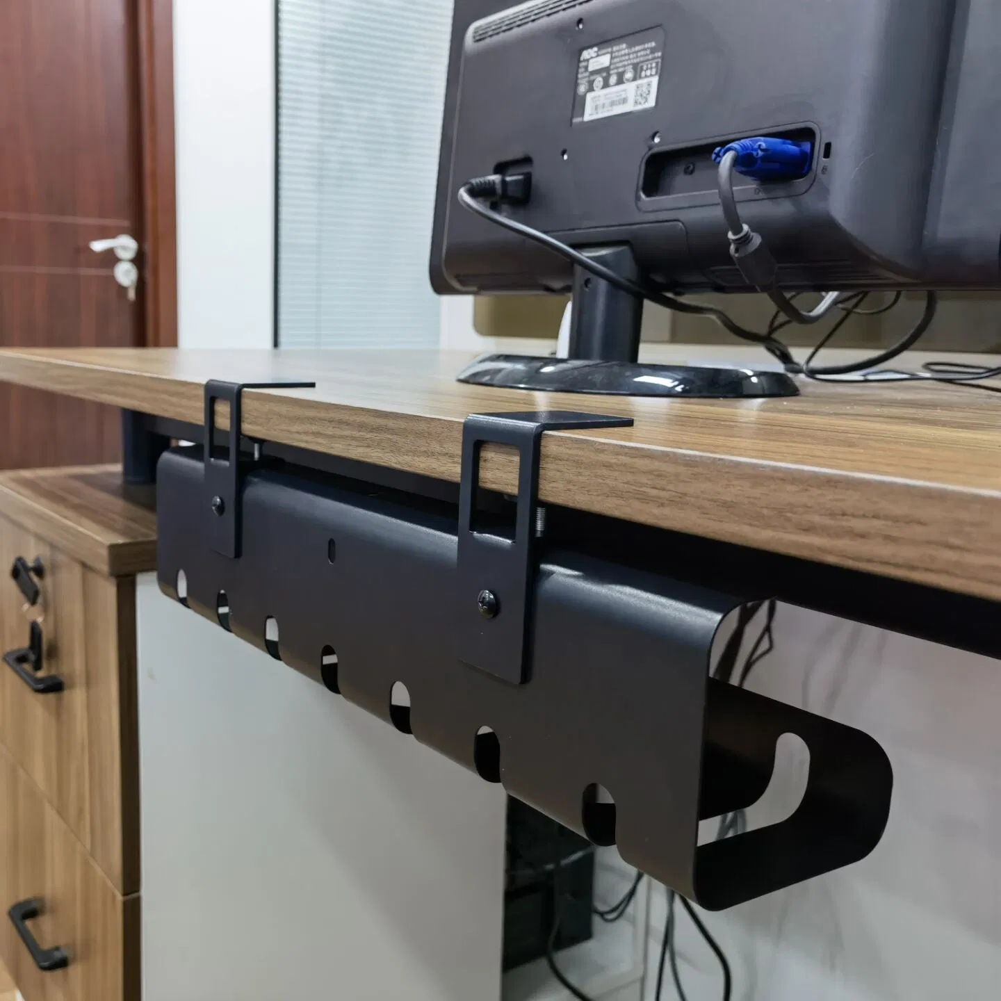 19 Inch 2u Cable Manager 12 Port Metal Duct with Cover Metal Plate