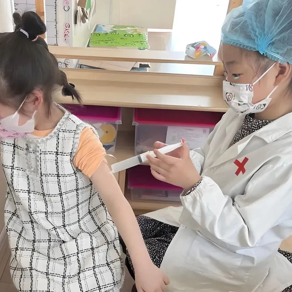 Enhance Logical Thinking with Customizable Indoor Role Play Equipment