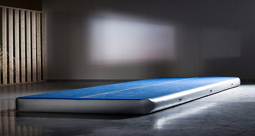 2023 New High Quality Outdoor Inflatable Air Gym Mat Tumble Track