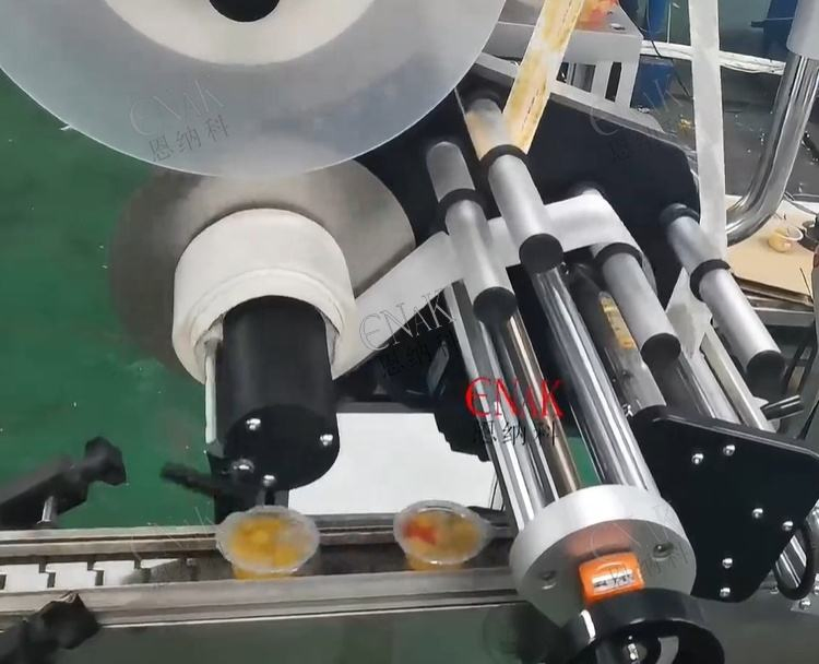 Adaptive High-Speed Eco-Friendly Flat Sticker Labeling Equipment for Multi-Size Containers