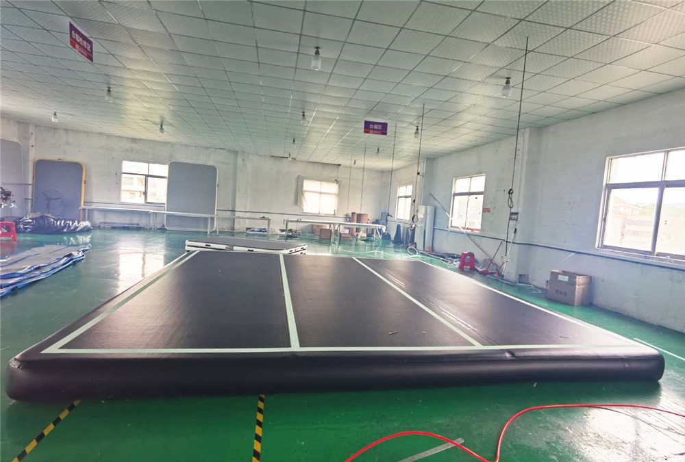 Special Model Inflatable Air Track Floor Gymnastics Mat Custom Color