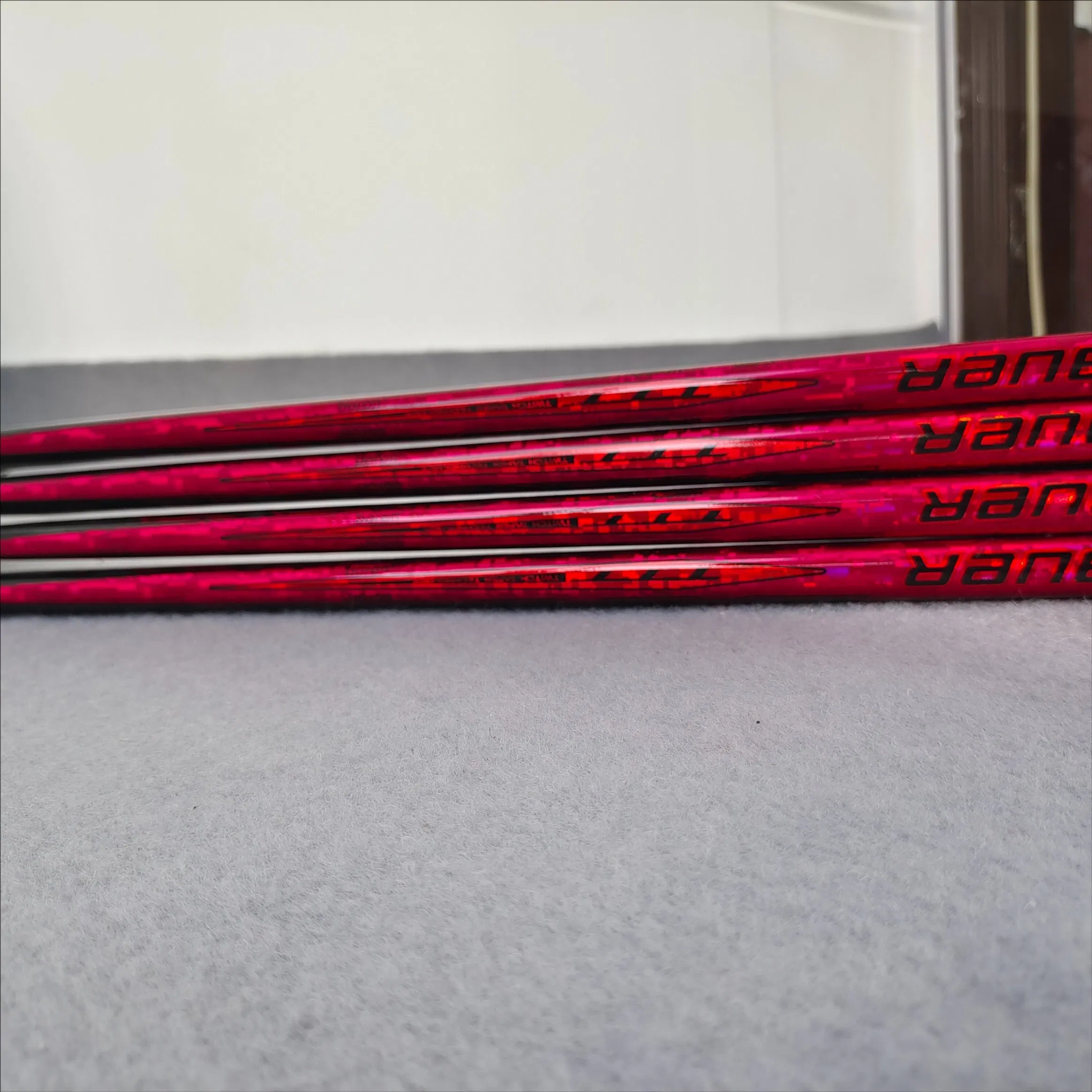 Lightweight &amp; Durable for Kids Junior Hockey Gear Youth Ice Hockey Stick