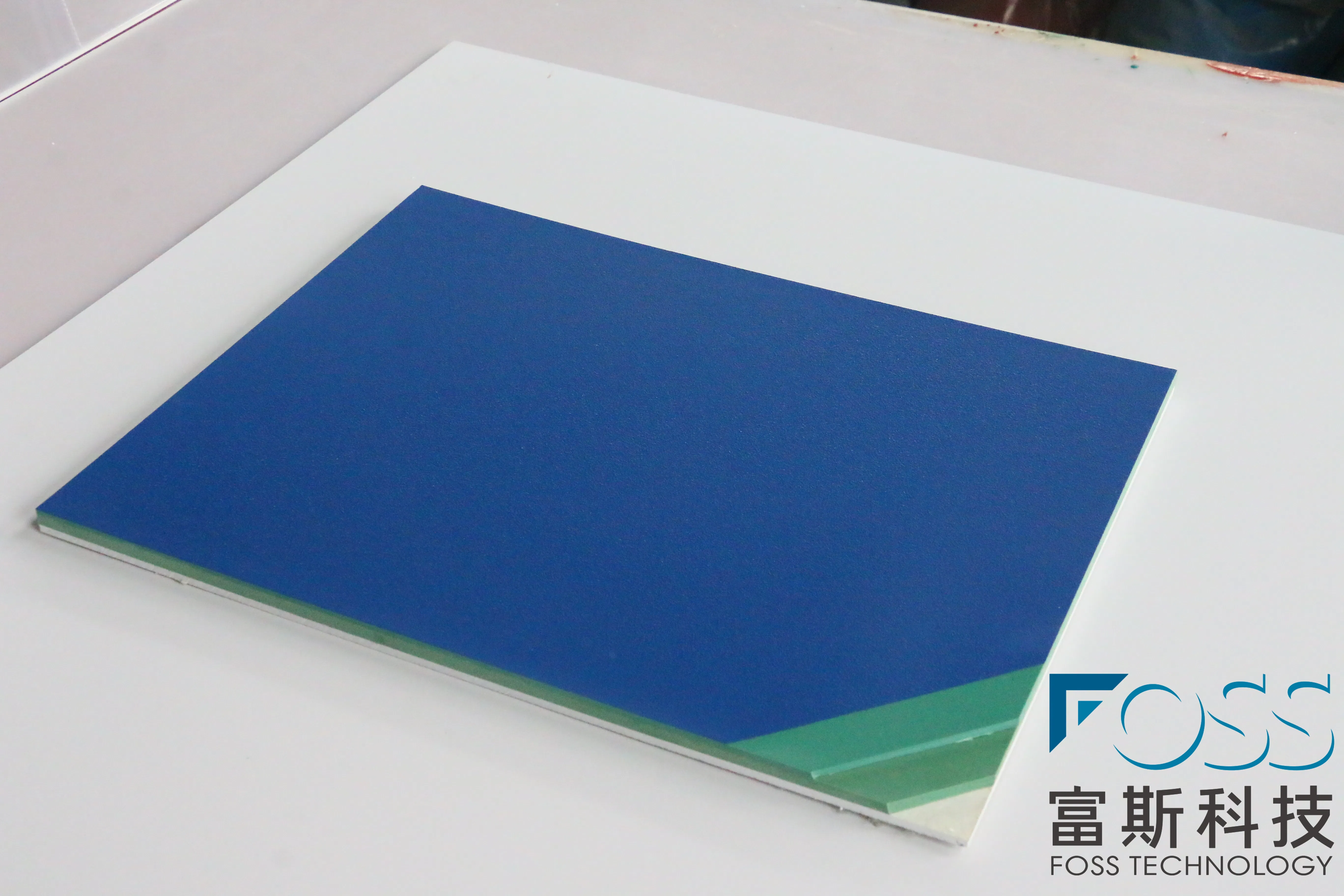 Performance-Driven Sports Surface with ISO9001 Certified Eco-Friendly Features