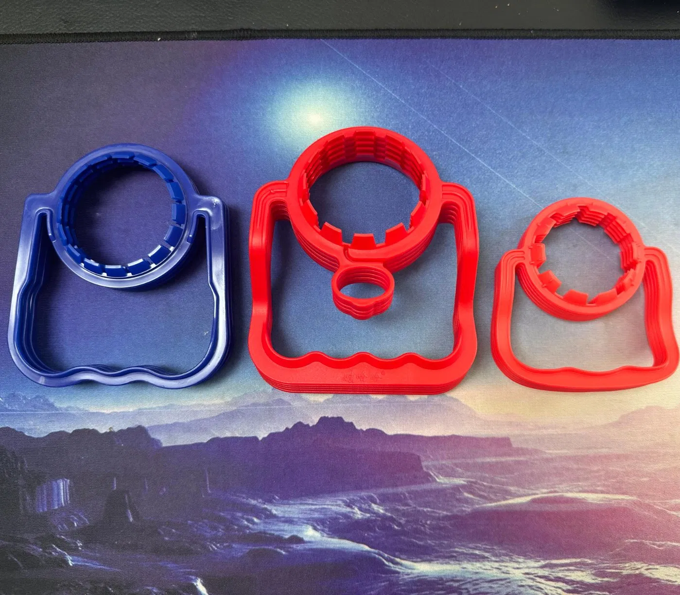 Easy-Grip Water Bottle Handle for Effortless Hydration on-The-Go