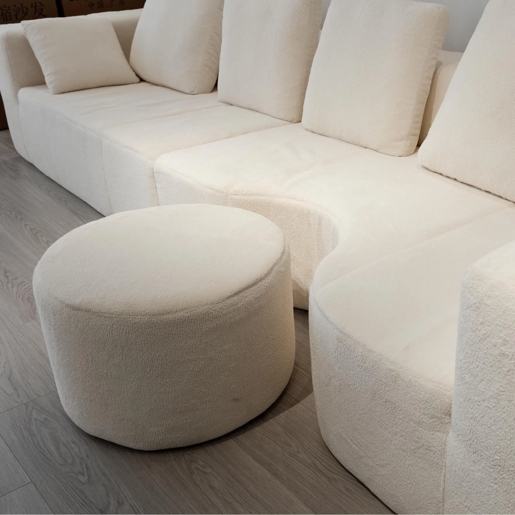 Modern Modular Sofa for Small Spaces - Stylish and Functional