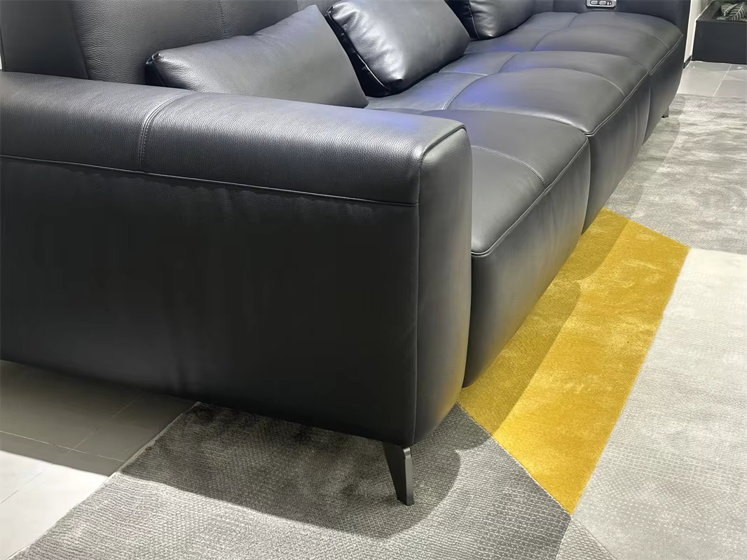 Sofa Feature 5