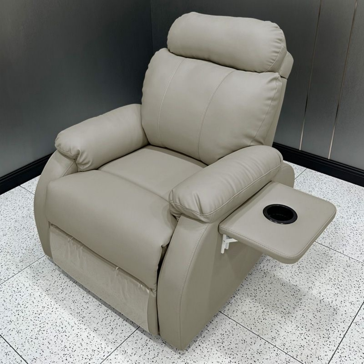 1688 Modern Living Room Multifunctional Smart Electric Recliner Single Leather Sofa Leisure Chair Leather Reclining