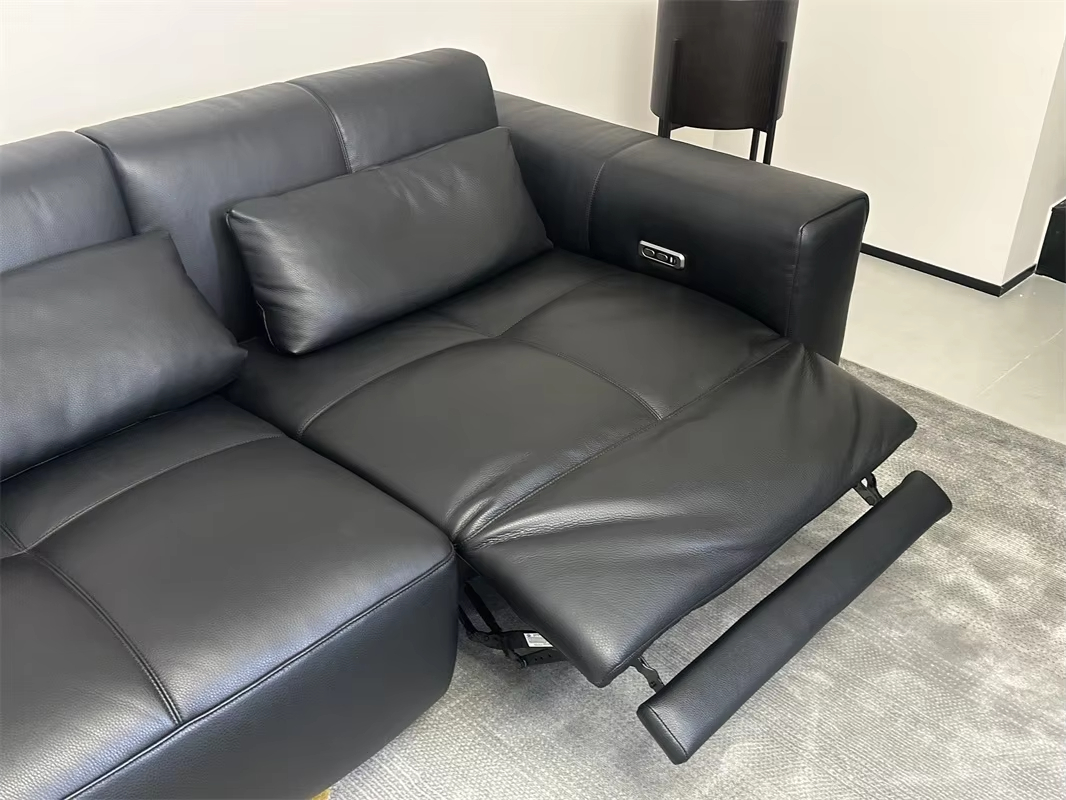 Sofa Feature 4