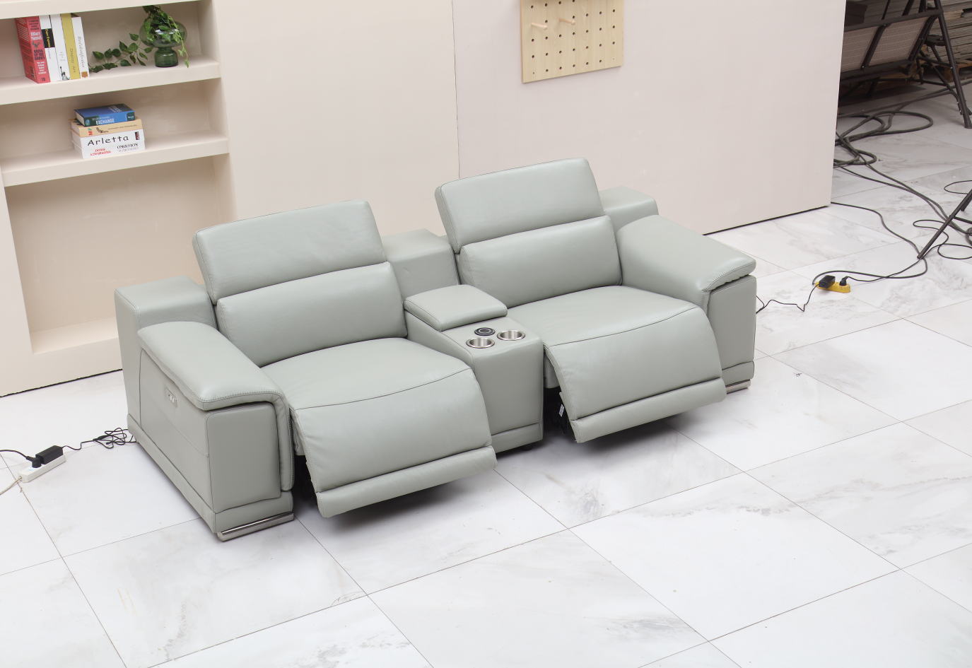 Customized Leather Italian Sofa 3 Seats Recliner Sectional with USB Charging Reading Lamp Hardware Cup Live Room Sofa