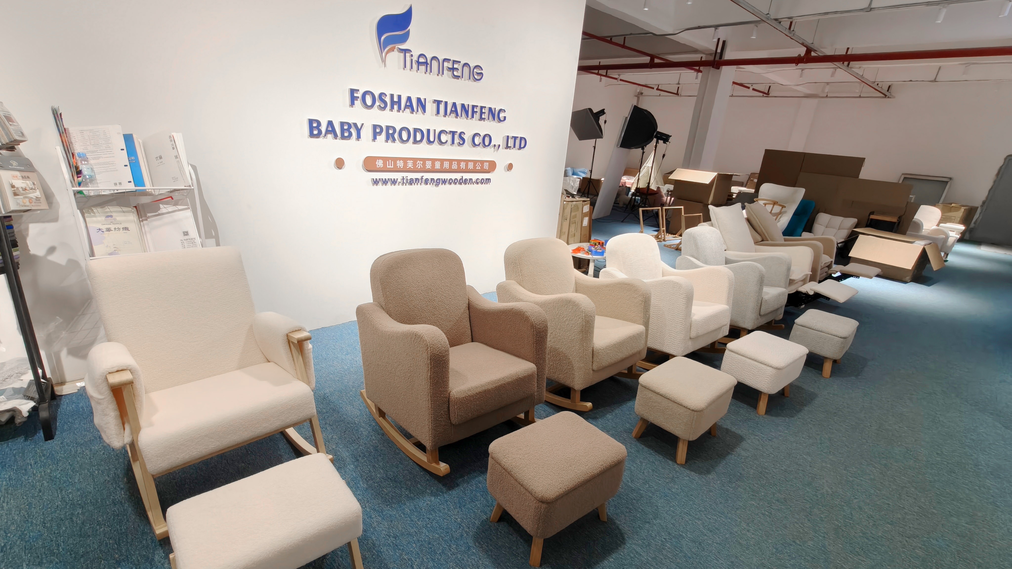 Showroom model view 1