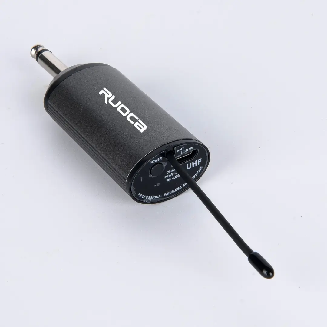 Custom Ruoca RC-U8062 Professional Dual Handheld Microphone UHF Wireless Microphone System with Recharging Mini Receiver for Home , Church , Conference Room,Stage Manufacturers, Factories