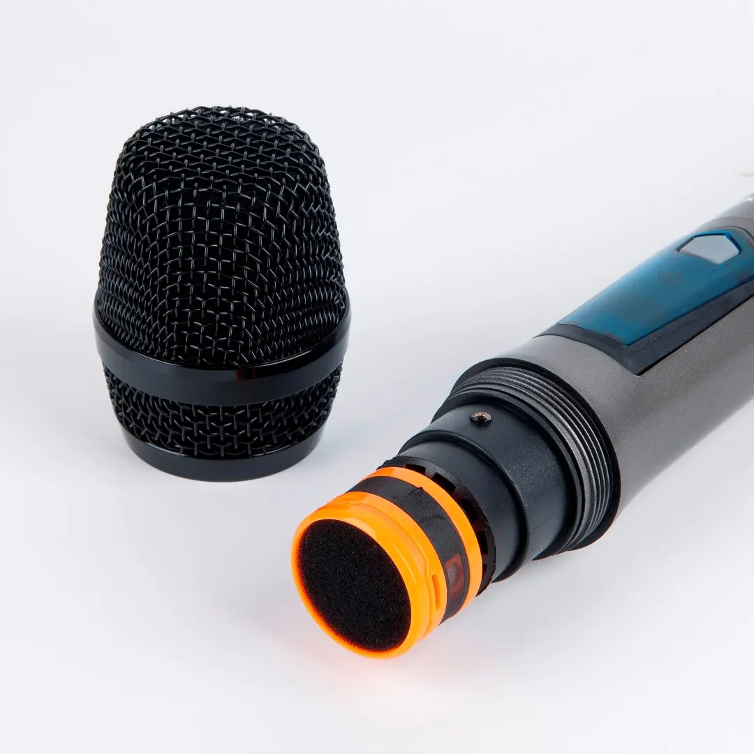 Best Ruoca RC-U8092 Professional Dual Handheld Wireless Microphone UHF Metal Handheld Cordless Dynamic Mic System ,Auto Connect, 1/4‘’Output, 200 FT for Karaoke/Party/DJ/Wedding/Speech/Outdoor Events Factory, Factories