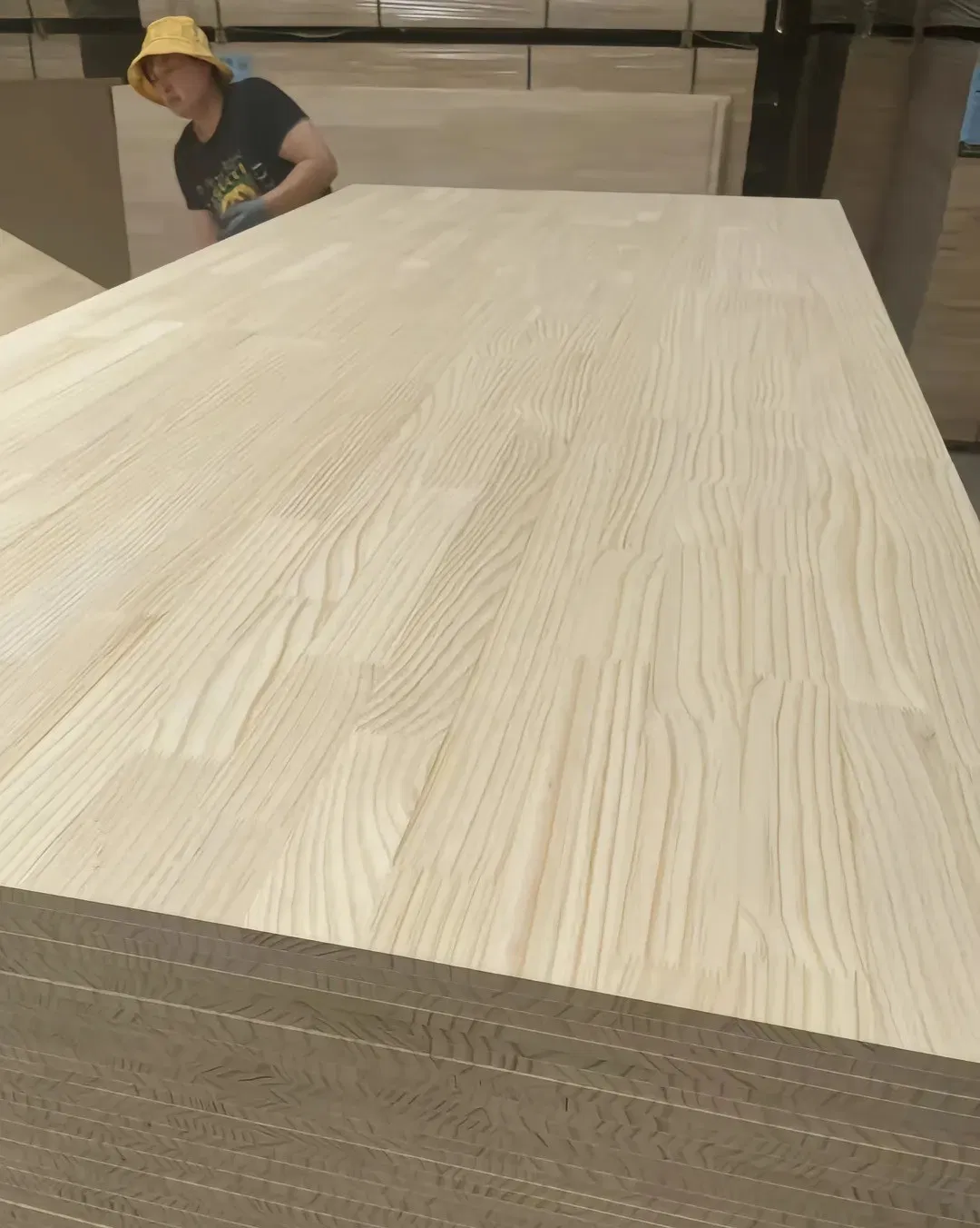 Radiata Pine Laminated Wood Board for Kitchen Countertop Butcher Block
