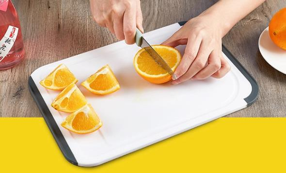 Dishwasher Safe Non-Slip Feet and Drip Juice Groove Plastic Chopping Board Cutting Board