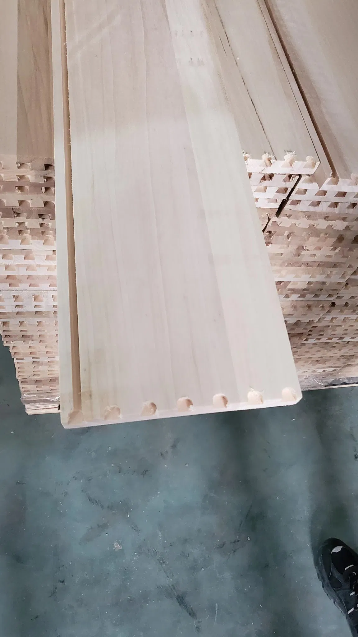 Knife Cutting Dovetail Groove Solid Wood Drawer Board Furniture Paulownia Drawer Board