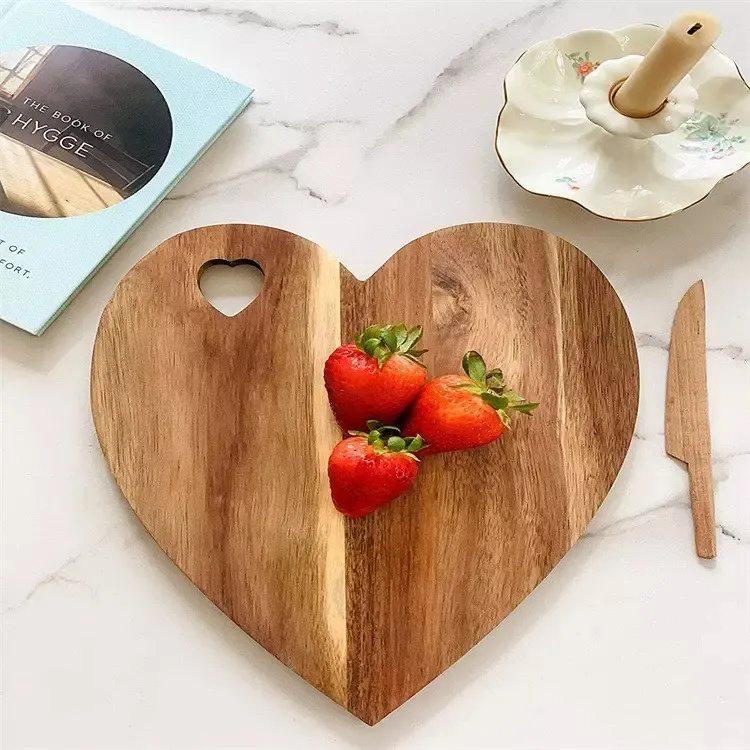 Acacia Wood Cutting Board Detail