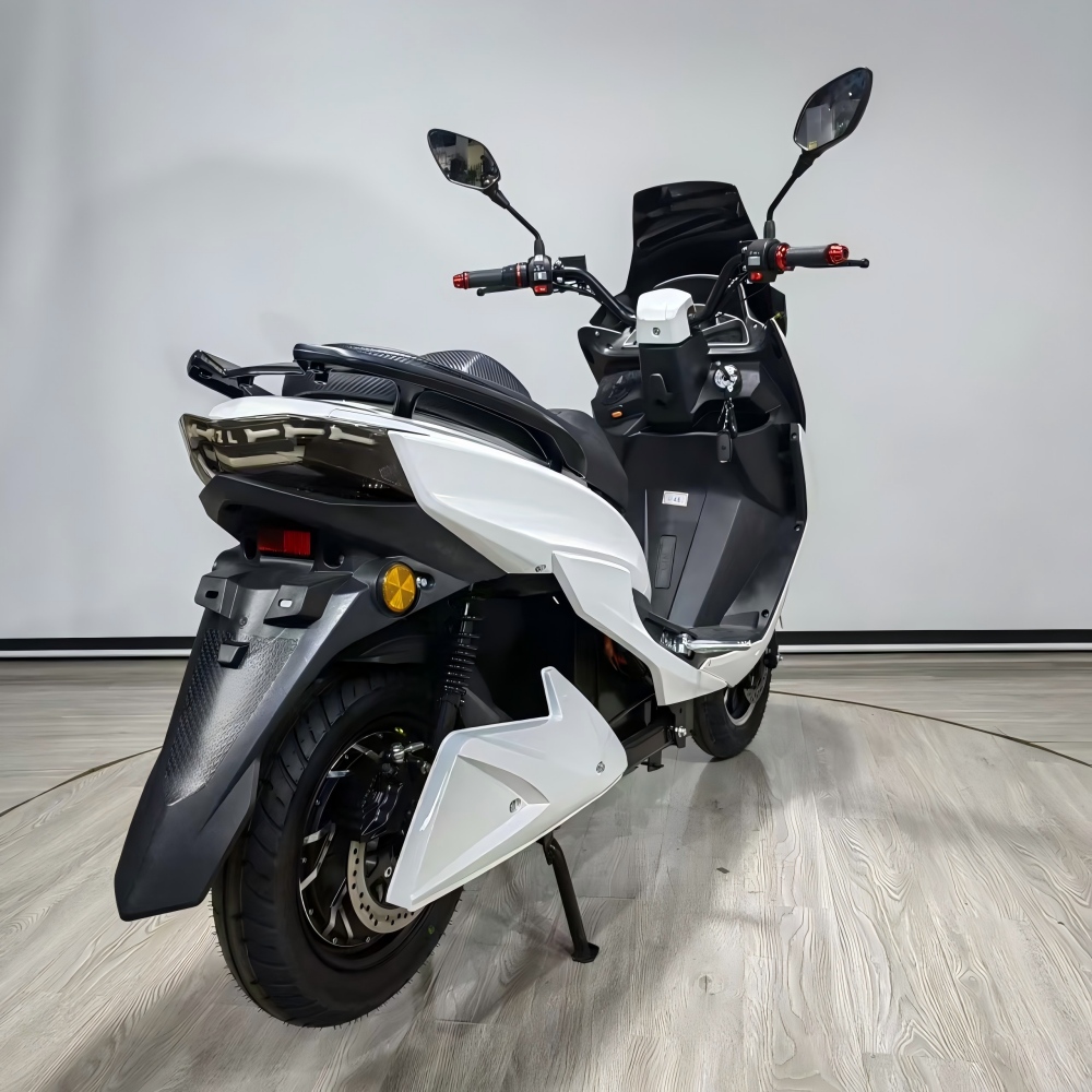 Scooter Image 15