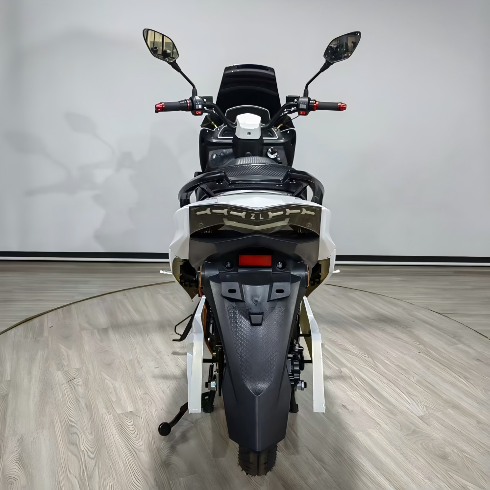 Scooter Image 21