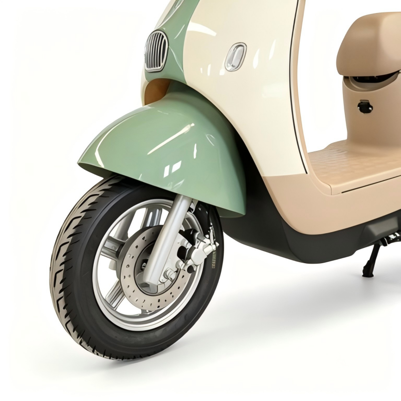 vintage macaron electric scooter detail 22