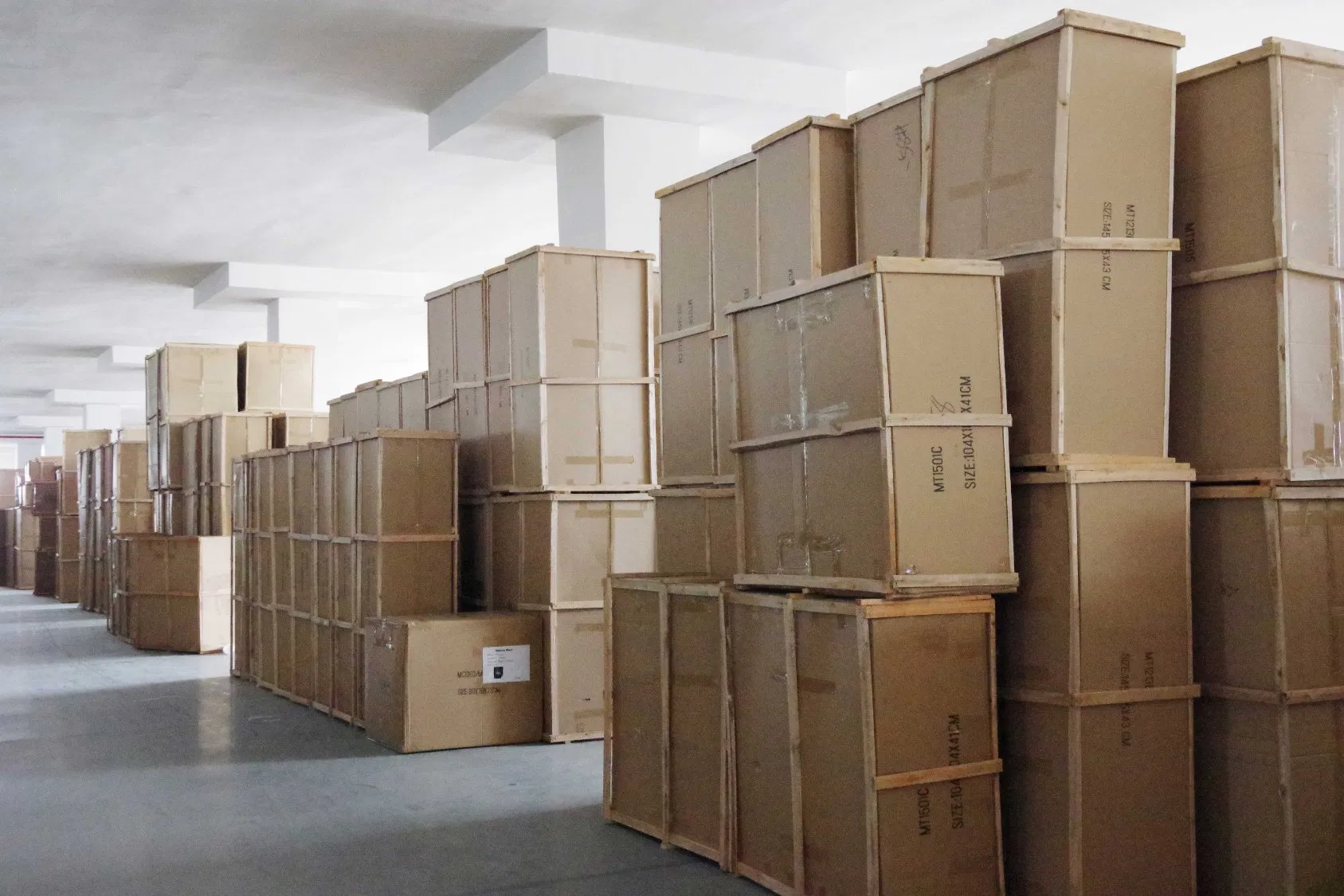 Italian Minimalist Rotating Solid Wood Veneer Nightstand for Master Bedroom Bedside Table