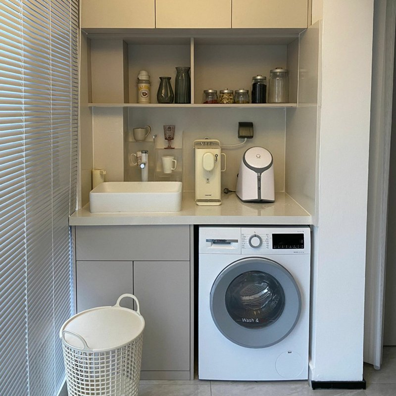 China Factory Outlet Modern Style Laundry Cabinet Home Furniture Custom High Gloss Waterproof Laundry Room High Quality Storage Sink Cabinet