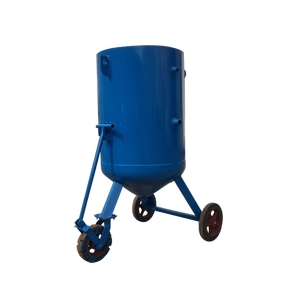 Dust-Free Rust Removal Solution: Our Mobile High-Pressure Wet Blasting System.