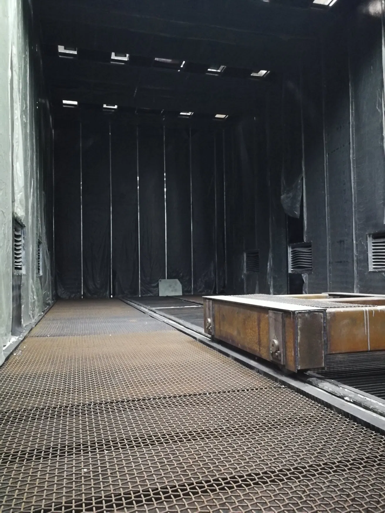 Automatic Sandblasting Booth System for Industrial Applications