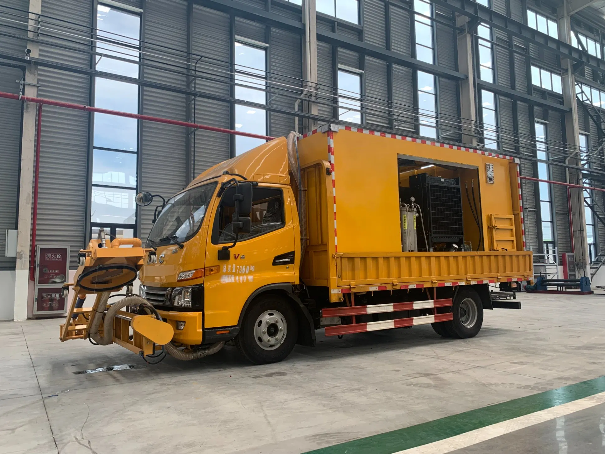 Advanced Water Blasting System for Efficient Pavement Marking Removal