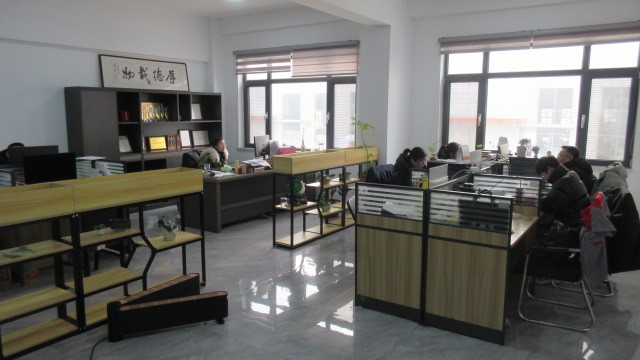 Sandblasting room for large-scale industrial workpieces