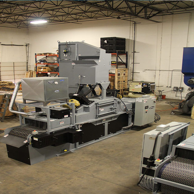 Wire Mesh Belt Continuous Shot Blasting Cleaning Machine for Stainless Steel Casting Part