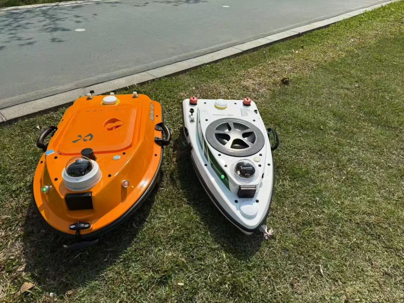 Latest Model Draft Water Surface Cleaning Unmanned Ship Alpha Me Draft Ship Water Area Surveying Equipment for Water Conservancy Project