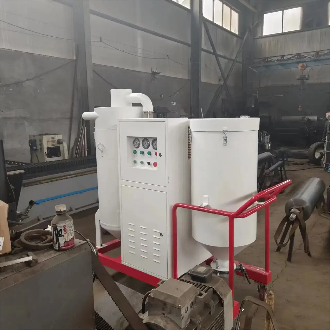 Automatic Media Recycling System with Steel Grit Storage Hopper Industrial Vacuum Sand Suction Machine
