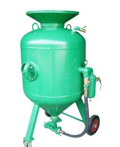 a Portable Wet Sandblasting Unit That Utilizes High Pressure for Effective Rust Removal and Dust-Free Polishing